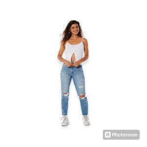 Hollister ultra high-rise ripped doodle Mom jeans 0/24